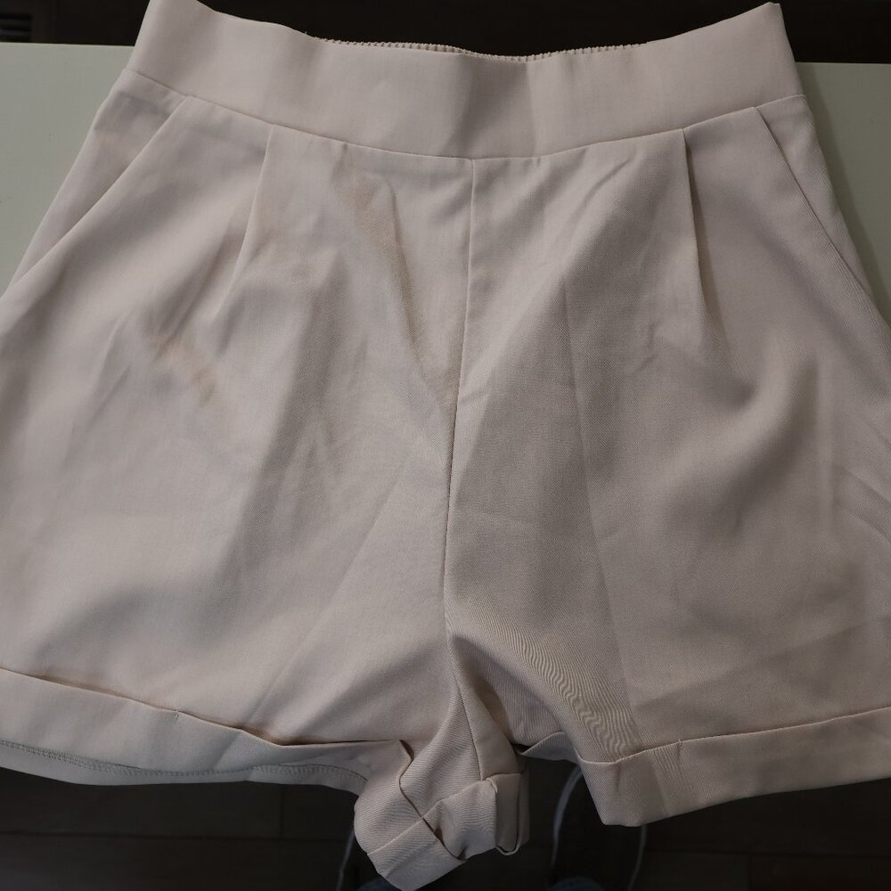 SHEIN Khaki High-Waisted Dress Shorts - Size Small